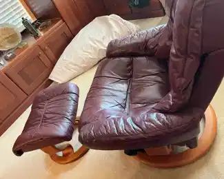 NOW $200 was $400 	
Ekornes Stressless Red Leather Adjustable Recliner							
" Chair Large ""Reno"" Model Norway 33Wx26Dx38H"	