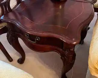 NOW $175 SET WAS $350 	Thomasville set of 2 side tables 27Lx23Wx23T 	