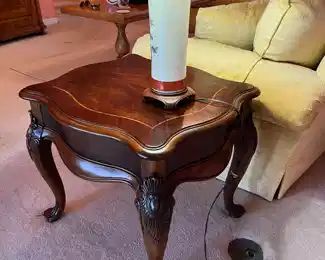 NOW $175 SET WAS $350 	
Thomasville set of 2 side tables 27Lx23Wx23T 