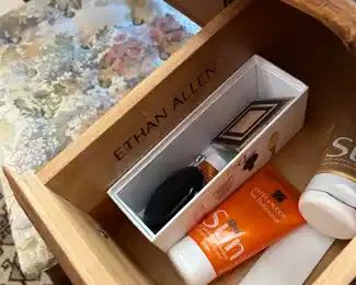 NOW $150 was $295 	Vanity table Ethan Allen 44x20x29H w/ adjustablemirror	