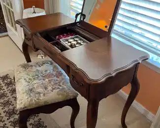 NOW $150 was $295 	Vanity table Ethan Allen 44x20x29H w/ adjustablemirror	