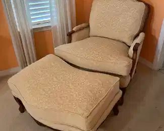 $250 	French style bergere chair & ottoman 3Hx33Wx56L Brand Fairfield NC	