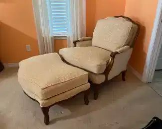 $250 	
French style bergere chair & ottoman 3Hx33Wx56L Brand Fairfield NC	