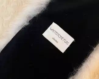 $350 	
Fox shawl 9Wx5' Whitestone fur Alaska	