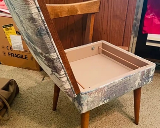 $350 	
#5 Bernina Artista 180 sewing & embroidery machine withtable & chair 