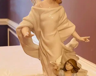 $350 	
#18 RARE Lladro Guardian angel #06532 La Guarda	24x10	