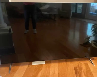 $500 	
#13 LG Tv Model 75QNED90UPA 12/21 PRICE 	