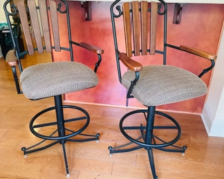 $120 	
#15 Pair of barstools 20wx17x40h		