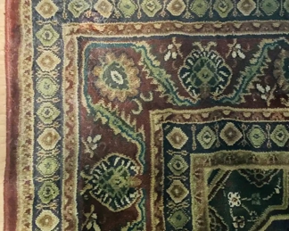 $100 	
#25 carpet 134x96 burgundy									