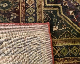 $100 	
#25 carpet 134x96 burgundy									