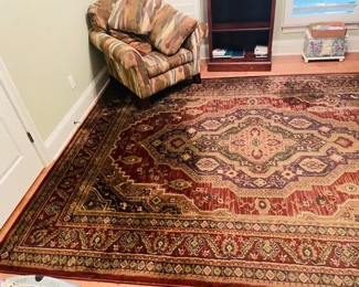 $100 	
#25 carpet 134x96 burgundy									
