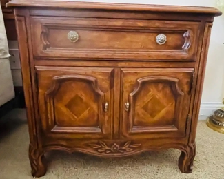 $350 	
#35 French Provencal King bedroom set - King bed  				with tempupedic mattress & #36night stands 26x17x24	