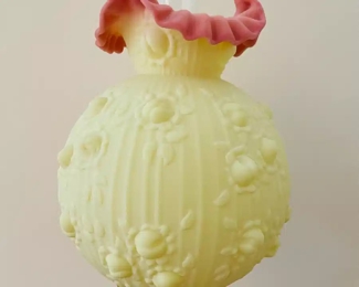 $100 	
"#38 Tall Victorian style Lamp 36""T"	