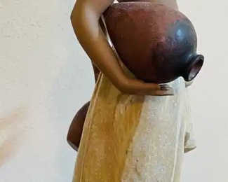$250 	
#41 Lladro chalkware pottery native American girl 									
		12323 Aguadora con dos cantaros Water girl	