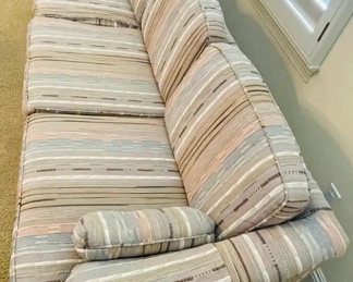 $100 	
#43 Long vintage sofa 93x36x32		