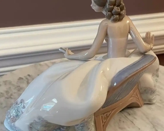 $295 	
#55 Lladro Sentada en La Fiesta at the Ball with box	