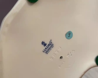 $295 	
#55 Lladro Sentada en La Fiesta at the Ball with box	