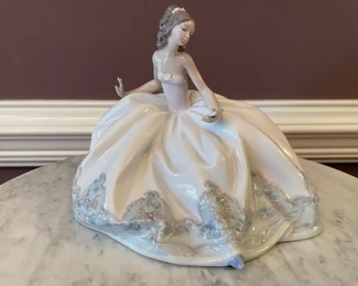$295 	
#55 Lladro Sentada en La Fiesta at the Ball with box	