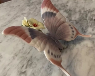 $60 	
#56 Lladro A moment Rest Butterfly with box	