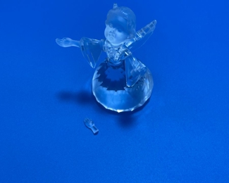 $20 	
#73 Swarovski Angel Cheerful times broken hand 	