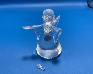 $20 	
#73 Swarovski Angel Cheerful times broken hand 	