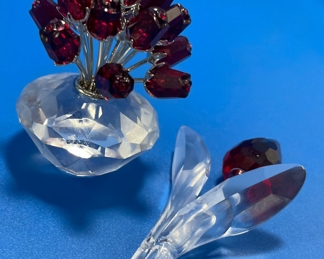 $48 	
#79 Swaroski red roses Anniversary Ed. 2002	