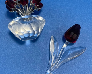 $48 	
#79 Swaroski red roses Anniversary Ed. 2002	