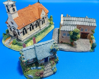 $45 	#85 
2 Little Bavaria & one T.Kinkade cottage (3pces)		