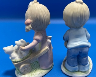 #112 - $20 Set of German figurines 