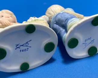 #112 - $20 Set of German figurines 