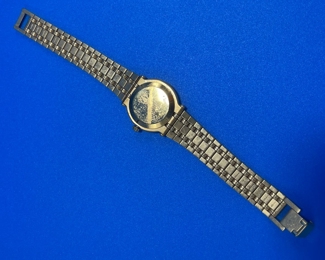 #96 B - $180 Gucci ladies watch in box 