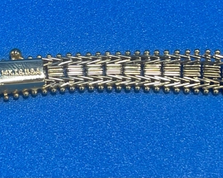 #104  -$670 - 14kt Imperial Gold marked 17" 27.35 gr. Necklace 