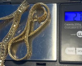 #104  -$670 - 14kt Imperial Gold marked 17" 27.35 gr. Necklace 