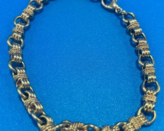 $1200
#108 14kt gold Tiffany & co marked bracelet 13.67 gr		