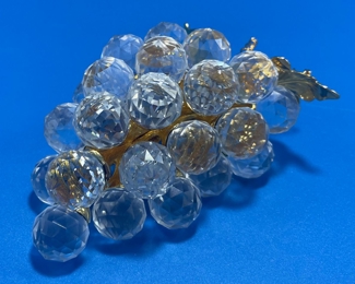 #138 - $70 - Swaroskvi large grape 