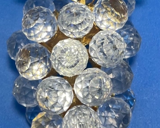 #138 - $70 - Swaroskvi large grape 