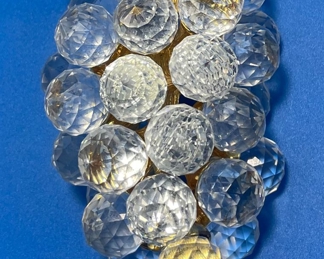 #138 - $70 - Swaroskvi large grape 