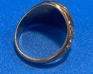 #142 - $116 - 10kt gold Pensacola High School graduation ring 1951 6.41 gr