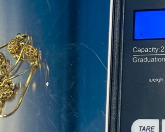 #143 - $116 - 18kt gold filigree ball bracelet/ankle 3.61 gr 