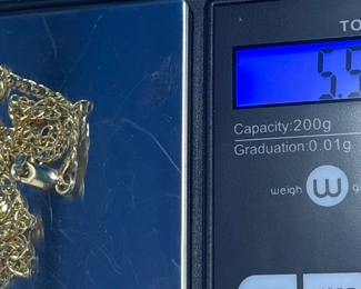 #147 - $150 - 18kt gold open link chain 20"L - 5.59 gr