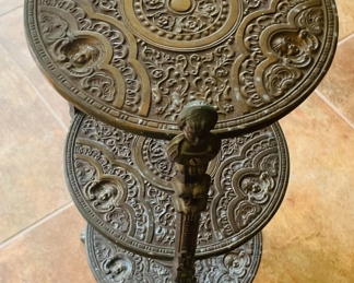 #173 - $60 Vintage metal round 3 tiered table 