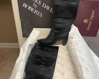 #176 - $48 Charles David vintage boots sz 8 