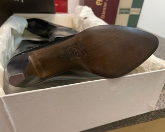 #176 - $48 Charles David vintage boots sz 8 