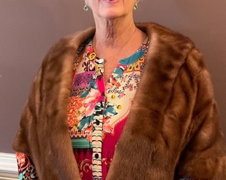 #153 - $200 Vintage brown mink cape 