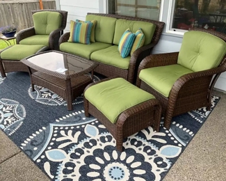 LAZ Boy Wicker outdoor patio furniture