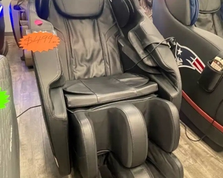 brand new massage chair with one year warranty