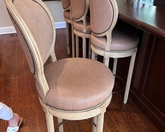 Set of counter seats 