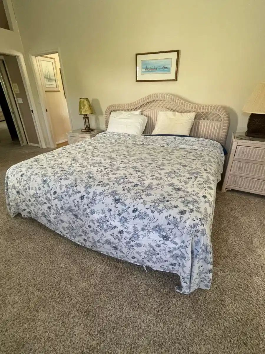 Fort Myers Furniture, Art, Lladro, Decor,... starts on 8/19/2023