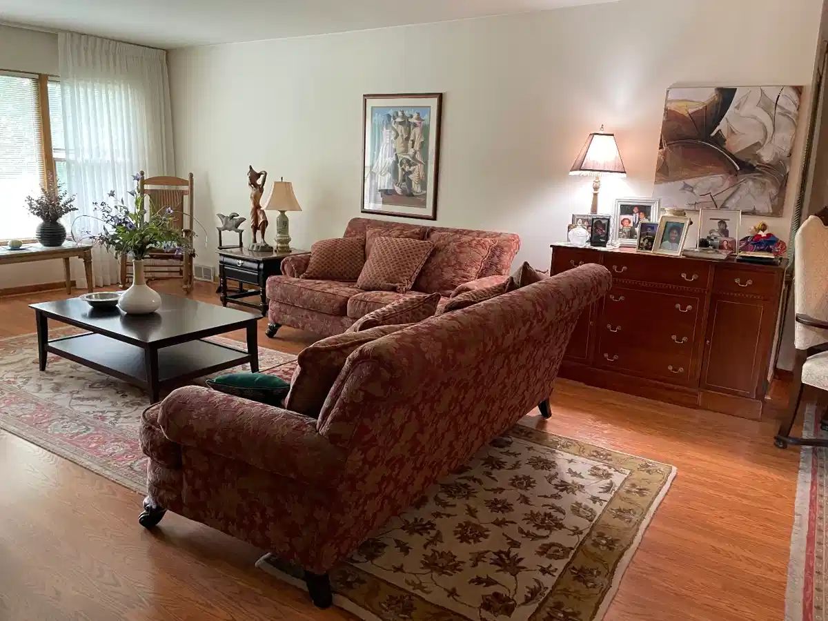 Evanston moving sale starts on 8/18/2023