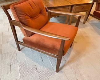 Undra Lounge Chair pair